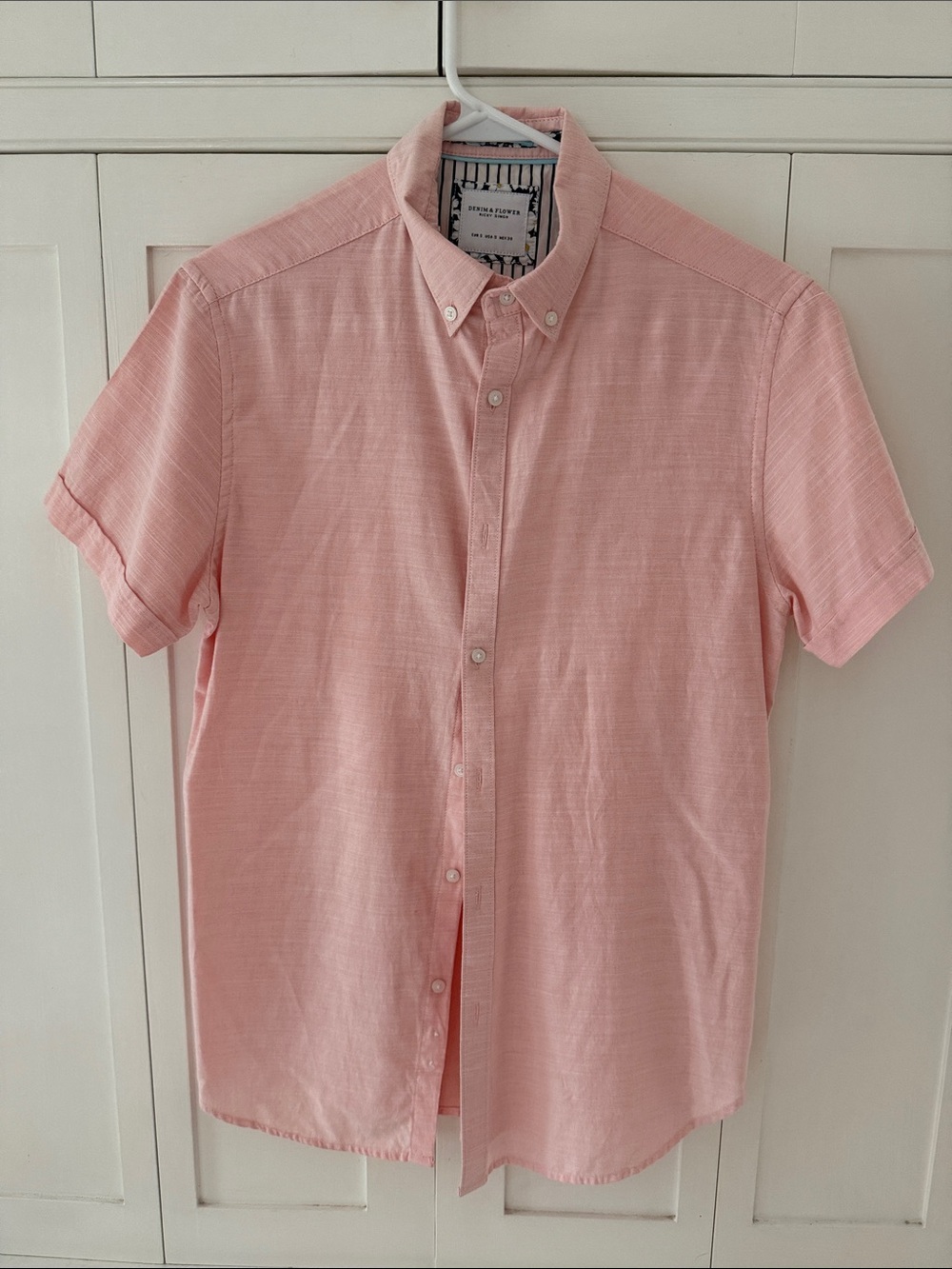 Men's SMALL Pink Short-Sleeve Button-Down Shirt by Denim & Flower